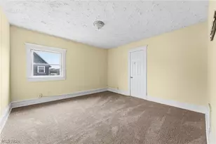 1024 Rex Ave NE, Canton, OH 44704 - Photo 16