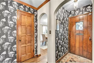 18126 Lomond Boulevard, Huber Heights, OH 44122 - Photo 8