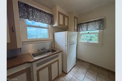 1605 Larchmont Avenue, Oakwood, OH 44107 - Photo 16