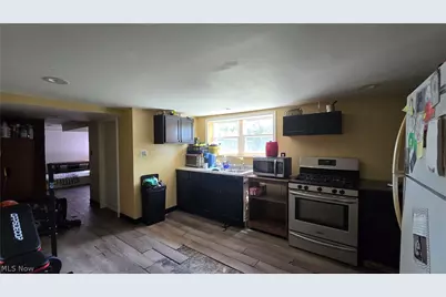 855 E College Street, Alliance, OH 44601 - Photo 12