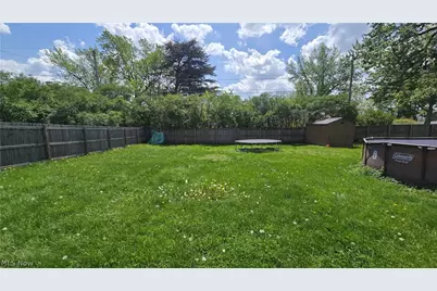 855 E College Street, Alliance, OH 44601 - Photo 4