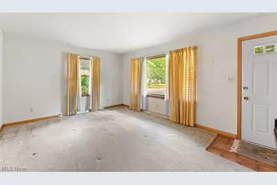 177 N Scranton Street, Ravenna, OH 44266 - Photo 2