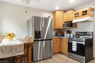 1136 Parkside Ave, Alliance, OH 44601 - Photo 2