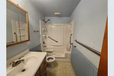 105 Helena Drive, Struthers, OH 44471 - Photo 10