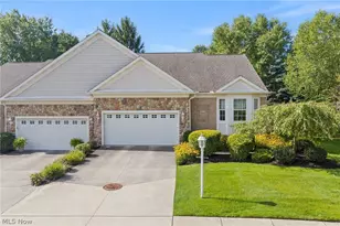 9848 Country Club Cir, Twinsburg, OH 44087 - Photo 1