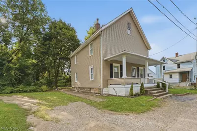 617 Carnahan Avenue NE, Canton, OH 44704 - Photo 2