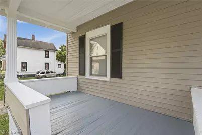 617 Carnahan Avenue NE, Canton, OH 44704 - Photo 4