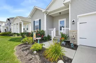 306 River Run Dr, Elyria, OH 44035 - Photo 2