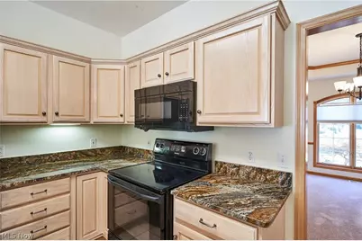 8369 Windsong Trail, Concord Twp, OH 44077 - Photo 12