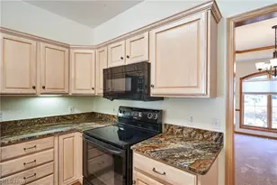 8369 Windsong Tr, Concord Twp, OH 44077 - Photo 12