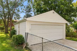 1666 Ridgeview Dr, Wickliffe, OH 44092 - Photo 28