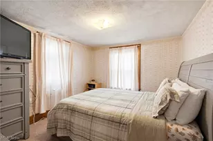 982 W Hopocan Ave, Barberton, OH 44203 - Photo 14