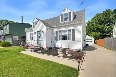2005 Lindbergh Avenue, Cuyahoga Falls, OH 44223 - Photo 2