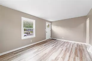 1632 Redwood Ave, Akron, OH 44301 - Photo 14