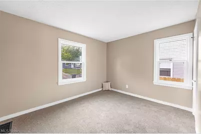 1632 Redwood Avenue, Akron, OH 44301 - Photo 8