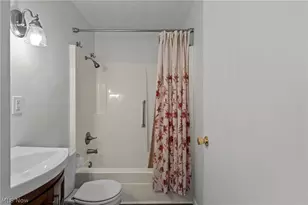 2542 Royal County Down, Uniontown, OH 44685 - Photo 22