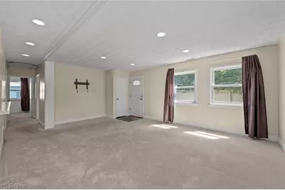 2542 Royal County Down #A, Uniontown, OH 44685 - Photo 4
