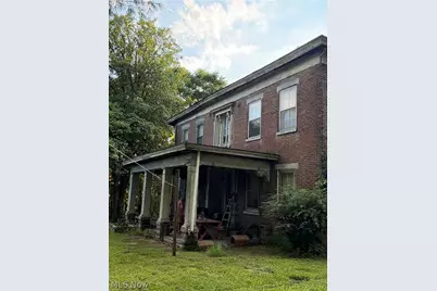 18 Orchard Drive, Martins Ferry, OH 43935 - Photo 2
