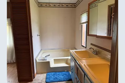 200 Driftwood Drive SE, New Philadelphia, OH 44663 - Photo 18
