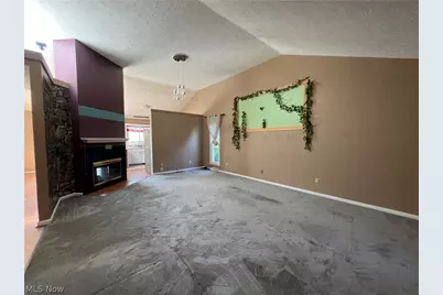 4101 Ivanhoe Drive, Lorain, OH 44053 - Photo 4