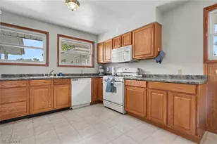 929 May Rd, East Liverpool, OH 43920 - Photo 10