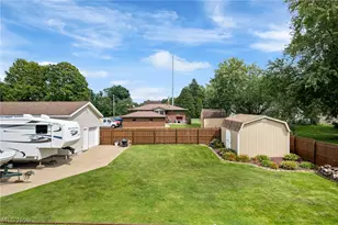 543 Edith Ave, Akron, OH 44312 - Photo 24
