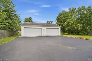 209 Wildwood Dr, Boardman, OH 44512 - Photo 4