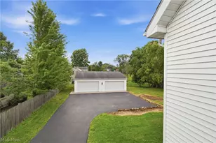 209 Wildwood Dr, Boardman, OH 44512 - Photo 6