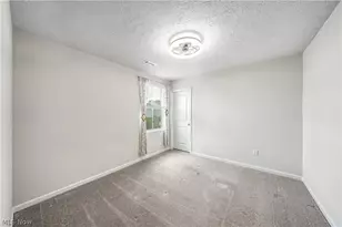3189 Sunny Brk Dr, Akron, OH 44312 - Photo 8