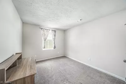 3189 Sunny Brook Drive, Akron, OH 44312 - Photo 10