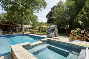 358 Sandhurst Rd, Akron, OH 44333 - Photo 26
