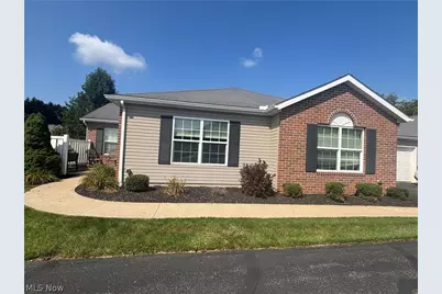 177 Woodbury Glen Street, Hartville, OH 44632 - Photo 2