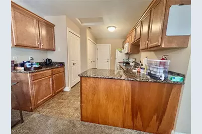 177 Woodbury Glen Street, Hartville, OH 44632 - Photo 8