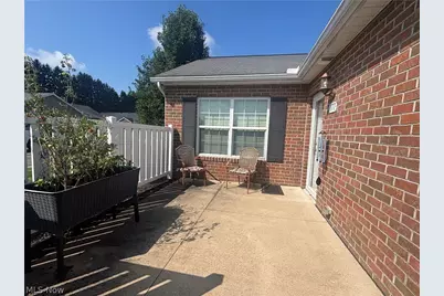 177 Woodbury Glen Street, Hartville, OH 44632 - Photo 4
