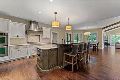 1555 Fox Den Court, Canfield, OH 44406 - Photo 8