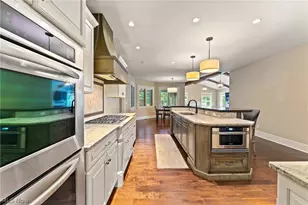 1555 Fox Den Ct, Canfield, OH 44406 - Photo 10