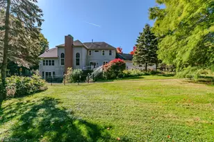 10665 Mt Royal Dr, Concord Twp, OH 44077 - Photo 8