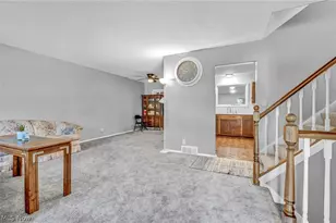 567 Eric Dr, Tallmadge, OH 44278 - Photo 4