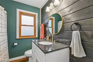 557 Hartzell Dr, Barberton, OH 44203 - Photo 12
