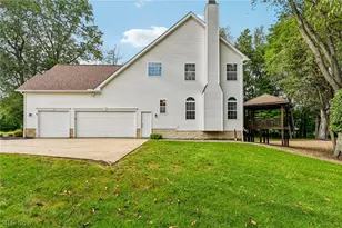 2965 Greenspire Ln, Akron, OH 44333 - Photo 2