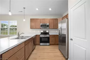 111 Brunswick Dr, Elyria, OH 44035 - Photo 16