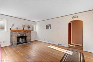 164 Maplecrest St SW, North Canton, OH 44720 - Photo 6