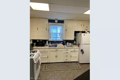 1937 9th Street SW, Akron, OH 44314 - Photo 2