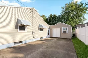 3045 Bayer Circle, Massillon, OH 44646 - Photo 2