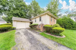 753 Crestview Ave, Akron, OH 44320 - Photo 2