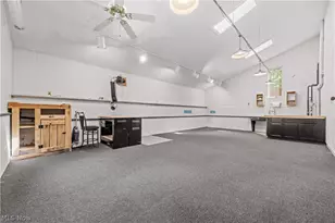 1049 N Medina Line Rd, Akron, OH 44333 - Photo 40