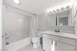 1049 N Medina Line Rd, Akron, OH 44333 - Photo 44