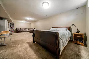 5570 W Long Ridge Dr, Green Hills, OH 44131 - Photo 26