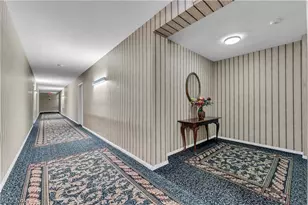 19425 Van Aken Blvd, Huber Heights, OH 44122 - Photo 8