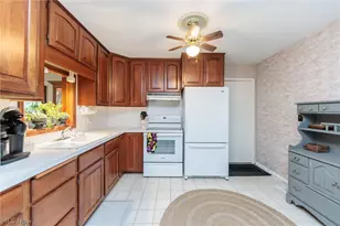 5029 Oakview Dr, Vermilion, OH 44089 - Photo 12